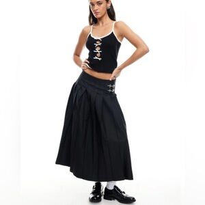 Lioness Fame Buckle Detail Pleated Midi Skirt